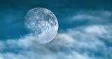 Moon In Clouds_DSCF4546